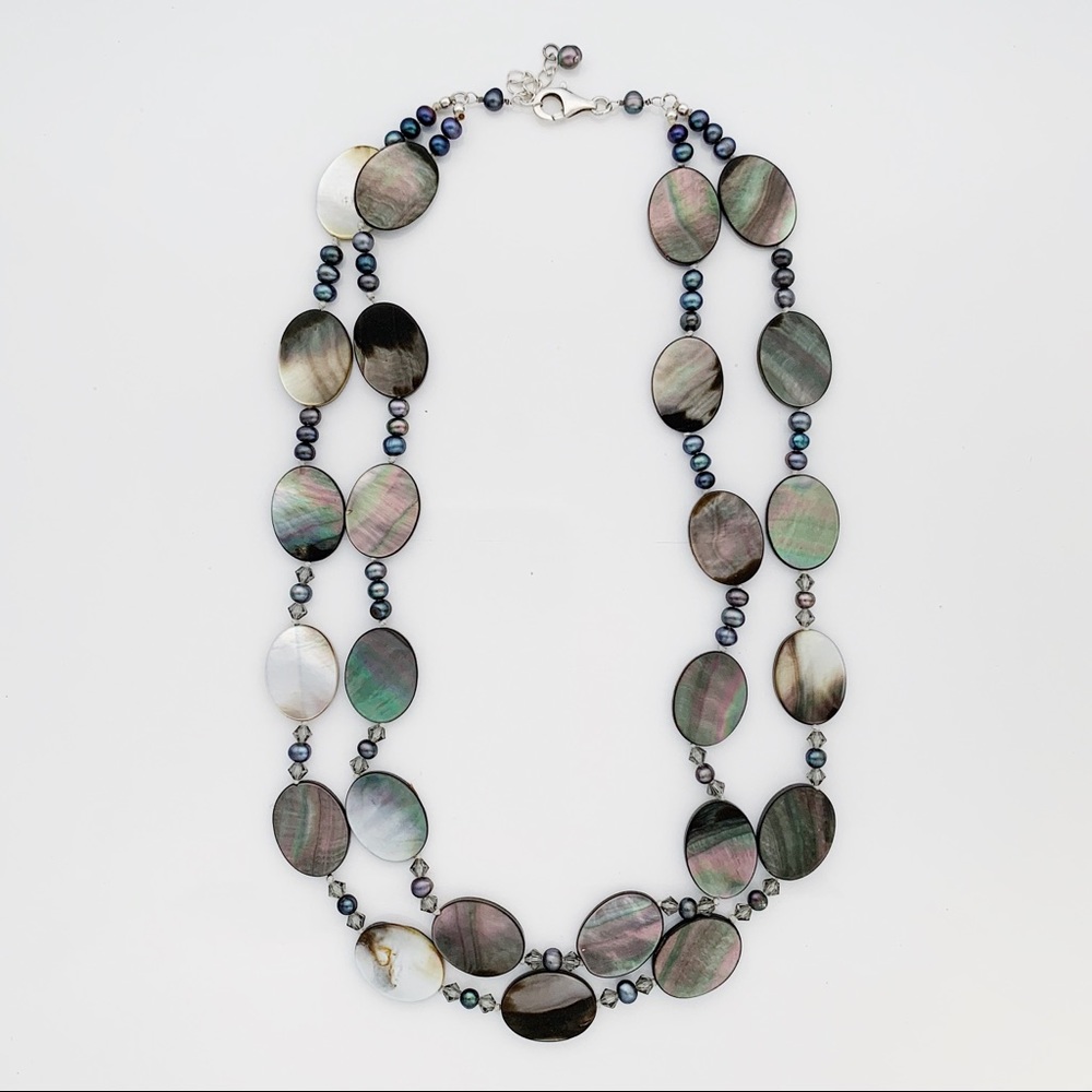 Black Mother of Pearl Necklace